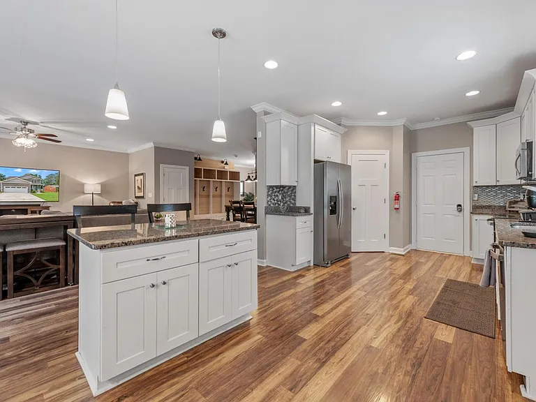 2270 Wolf St — Photo 20