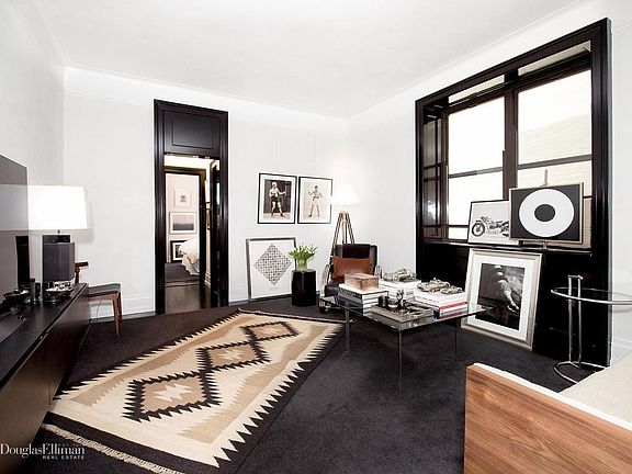 2nd image of 124 E 91st St APT 1B