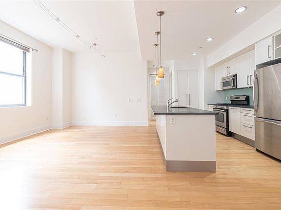 2nd image of 4 Beacon Way APT 1504