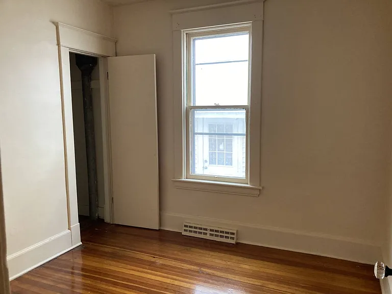418 Division St #1 — Photo 7