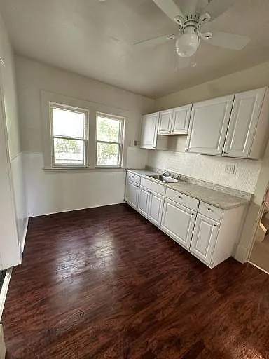 3337 W 99th St photo 1