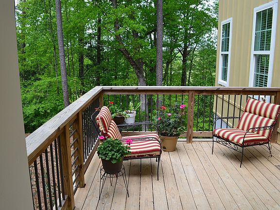 Deck Off of Dining Rm