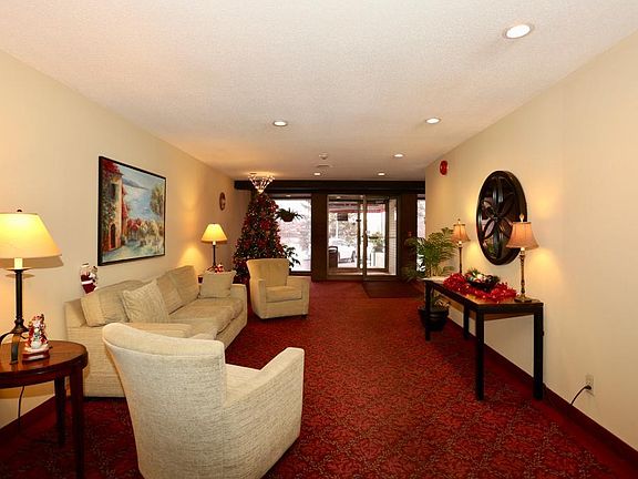 3rd image of 2800 Hamline Ave N APT 123