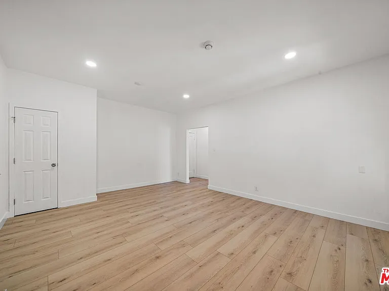 1245 S Orange St #201 — Photo 8