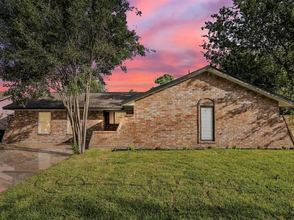 7502 Woodsman Trl, Houston, TX 77040