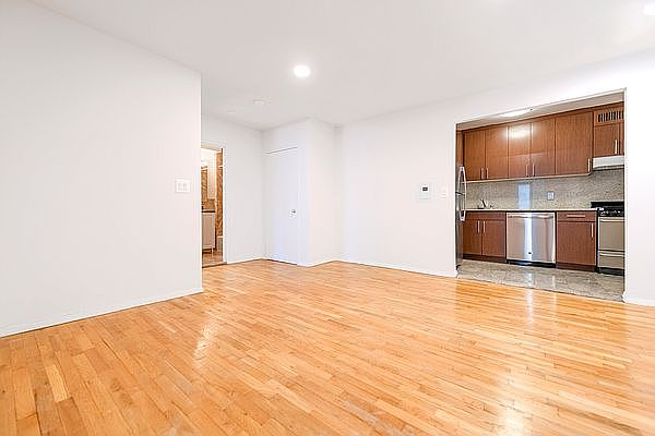 1st image of 284 Mott St APT 2L