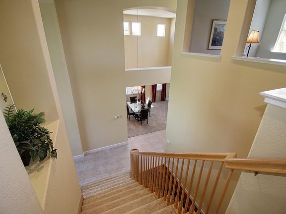 3rd image of 510 Hawkcrest Cir