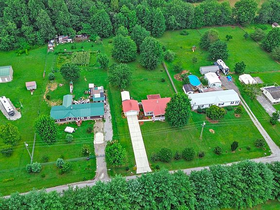 4th image of 135 Caney Creek Dr