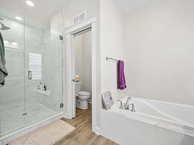 6063 Chester Way — Photo 14