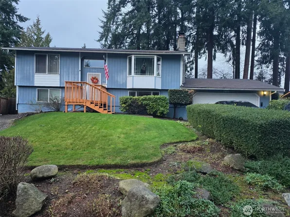 7806 Husky Way SE, Olympia, WA 98503