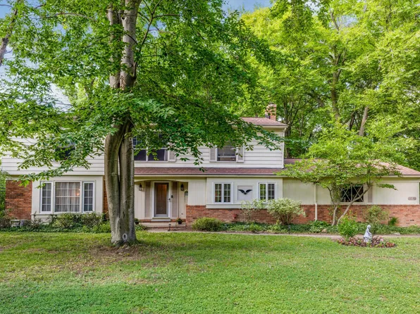 30146 Woodbrook Ct, Farmington Hills, MI 48334