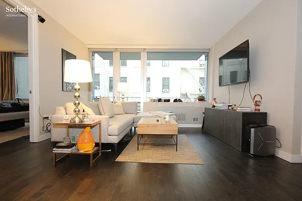Rented by Sotheby's International Realty | media 2
