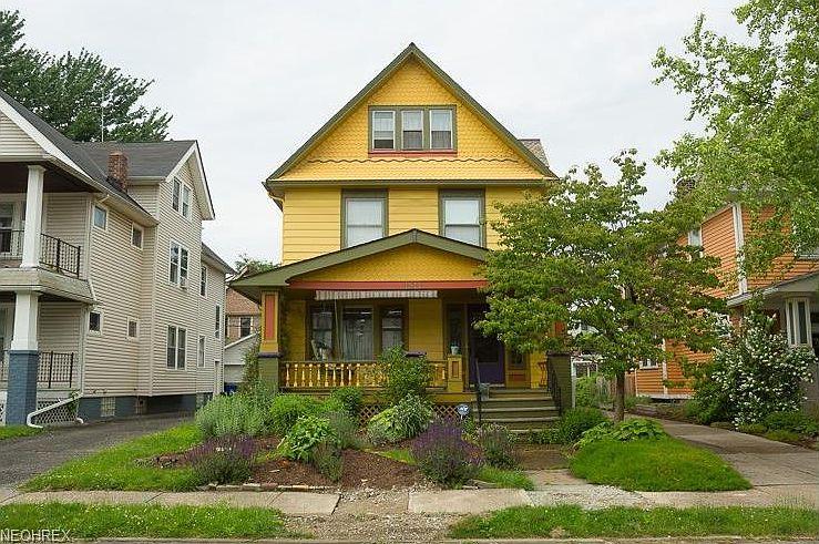 1st image of 1918 W 73rd St