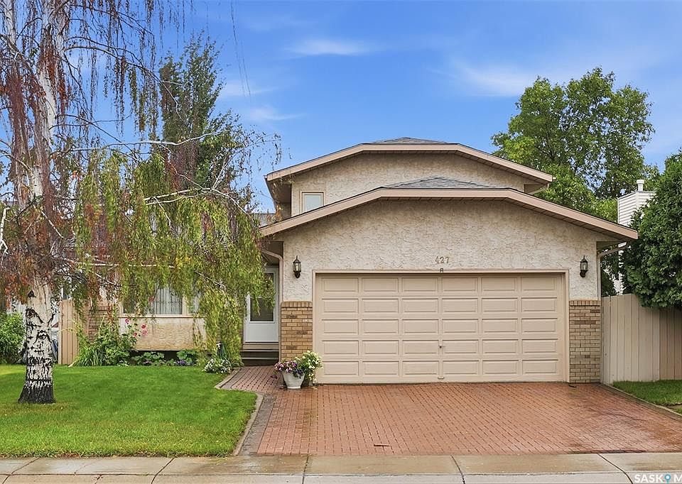 1st image of 427 Bronson CRESCENT