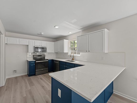5th image of 1119 Briarwood Dr