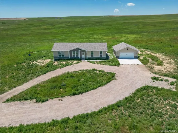 60301 E 38th Avenue, Strasburg, CO 80136