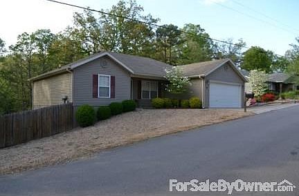 2nd image of 6 Lyndhurst Dr