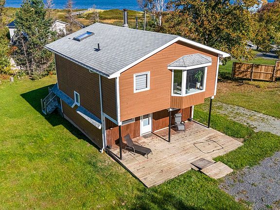 2nd image of 6157 Little Harbour Rd