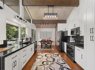 965 Lausanne Dr, Crestline, CA 92325