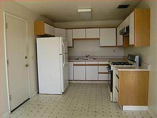 3rd image of 1588 Luzern St