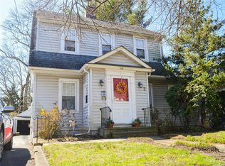 516 Baldwin Ave, Baldwin, NY 11510