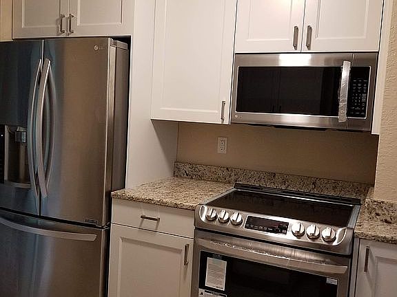 5th image of 340 Avon Ln