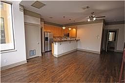 4th image of 1708 Montrose Blvd