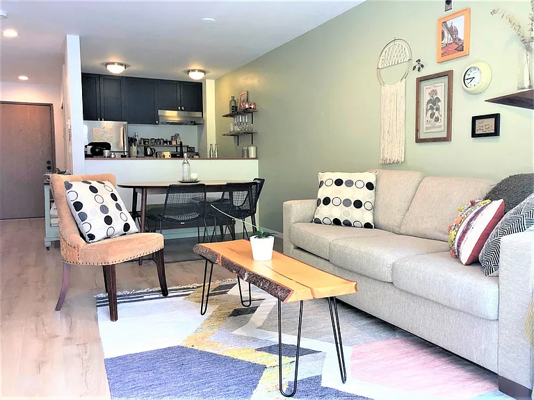 3926 1st Ave NE #15 — Photo 6