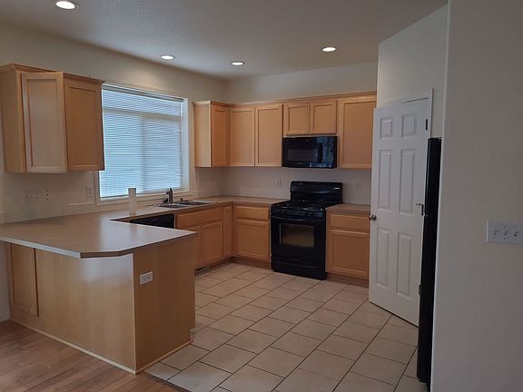 4th image of 3400 W Mariner Ln