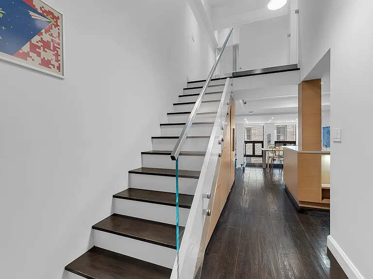 135 W 70th St #4D — Photo 5