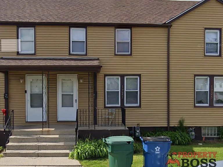 1223 E Lyons St #1 — Photo 2