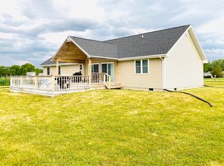 307 Earl Ct, Rossville, IL 60963