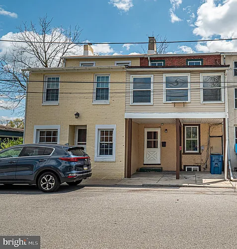 521 Maple Ave Photo 1