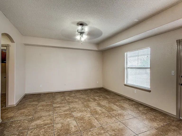 7101 Falling Leaf Cir — Photo 14