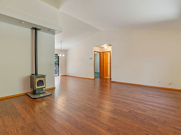 4th image of 15375 Northwoods Blvd