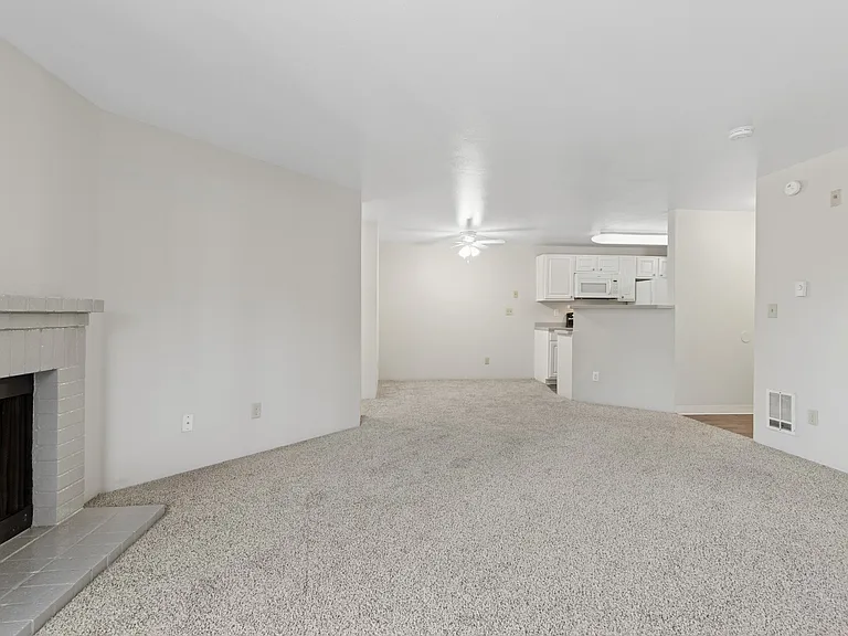 Cascadia Pointe — Photo 9