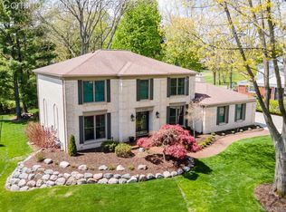 1123 Hickory Hill Dr, Rochester Hills, MI 48309
