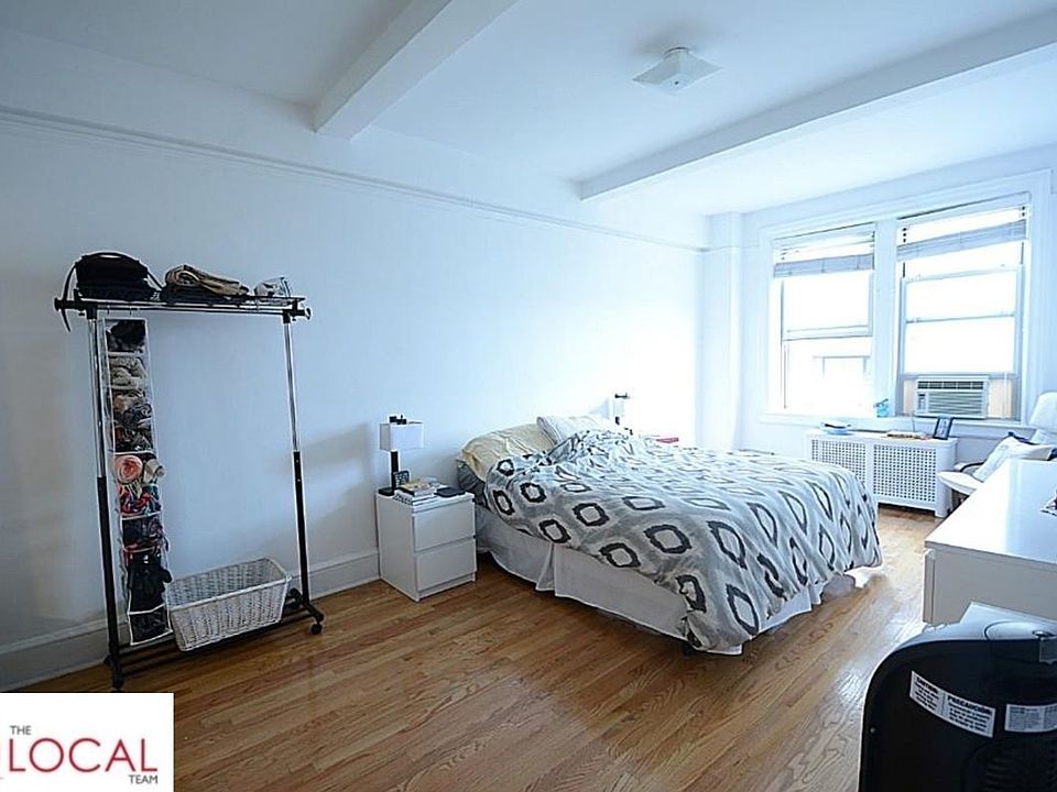 2nd image of 200 W 70th St APT 4K