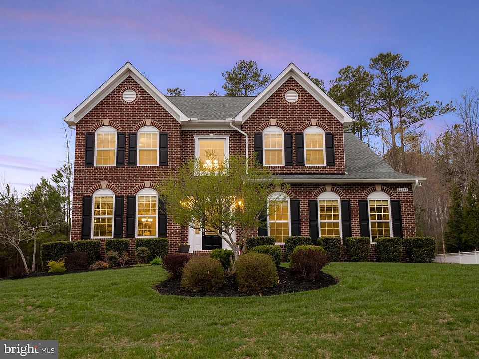 1st image of 22987 Thornbury Dr