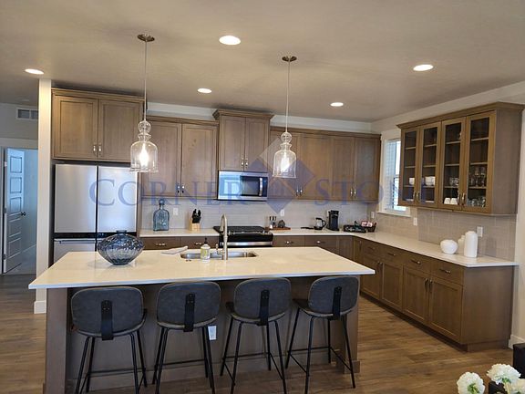 3rd image of 11844 W Piazza St