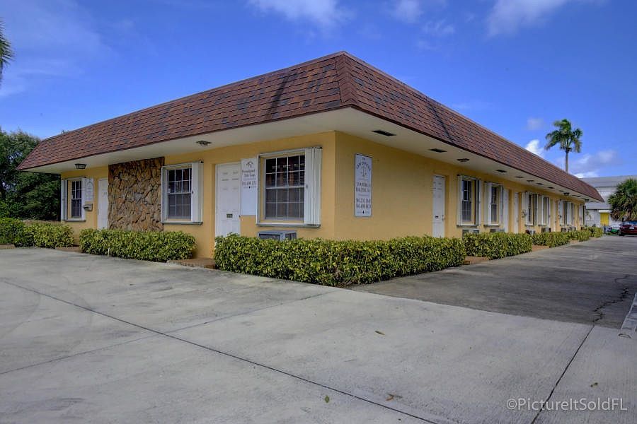 1st image of 505 SE 6th Ave