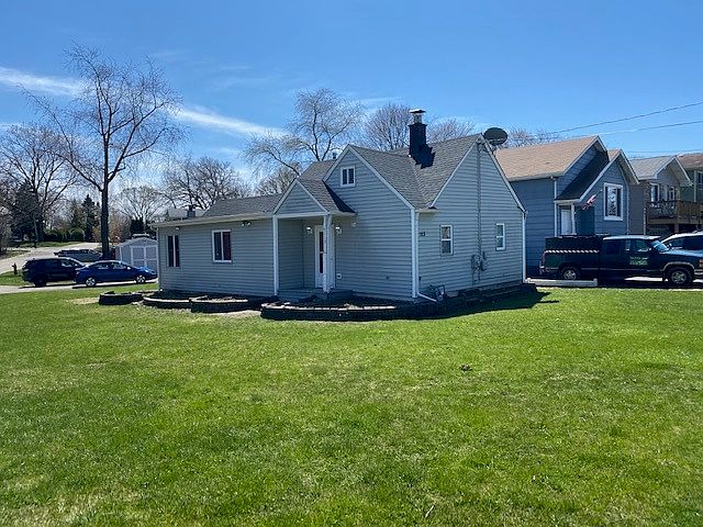 1st image of 113 E Clarendon Dr
