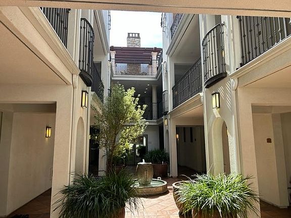 View of common area. Always very clean!