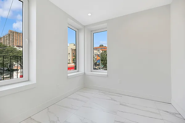 Rented by Prime Square Realty | media 3