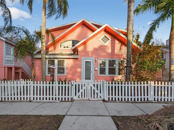 1017 8th St N, Saint Petersburg, FL 33701