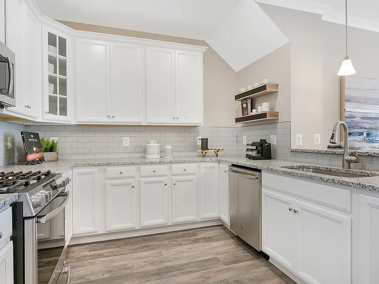 The Refinery Townhomes — Photo 23