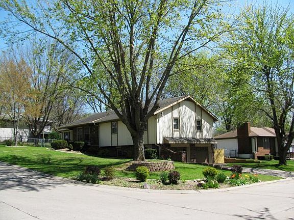 3rd image of 6109 Maverick St