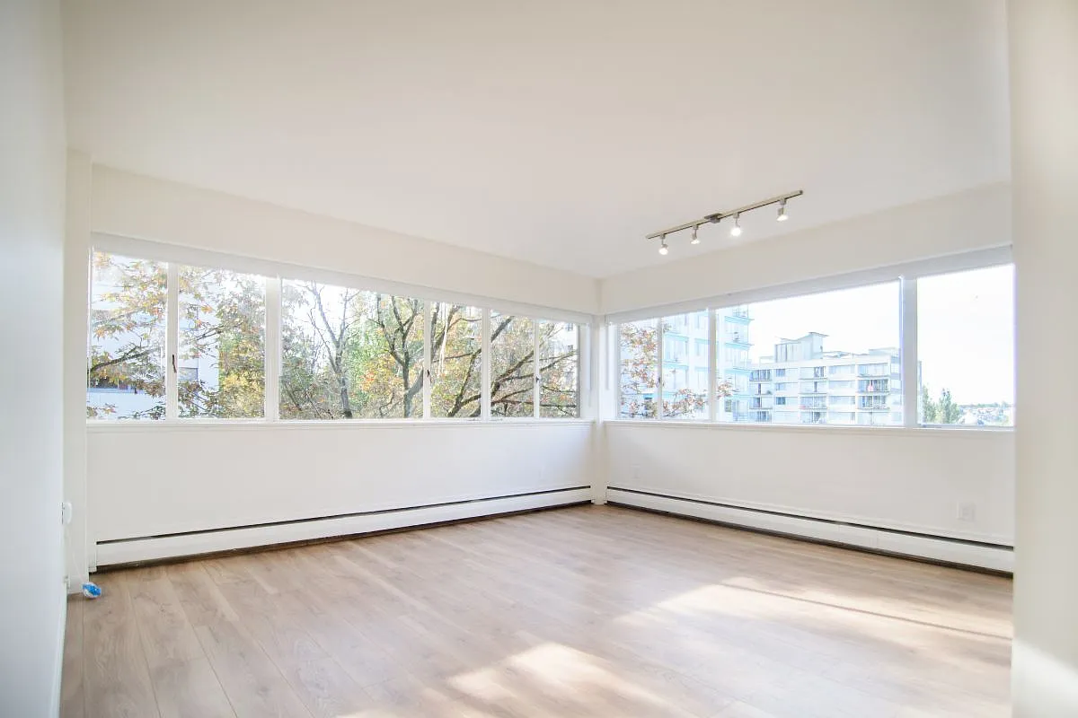 Stephen Court — Photo 2
