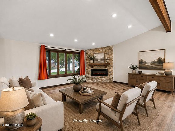 5th image of 1811 Cedar Ridge Rd