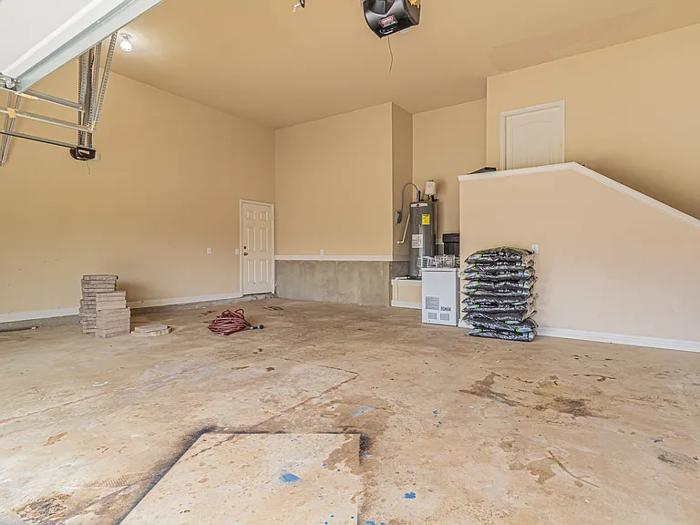 5488 Devonwood St — Photo 50